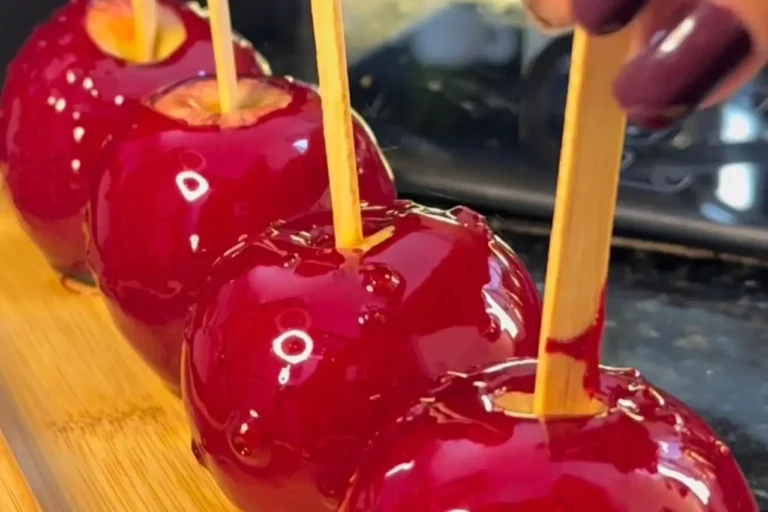 Maçã do Amor Perfeita: Receita Fácil com Casquinha de Vidro Super Crocante!