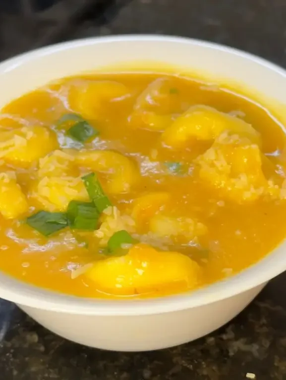 Sopa de Capeletti Cremosa com Bacon: Receita Fácil