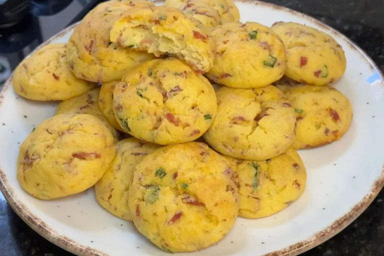 Broa de Fubá Temperada Fácil e Fofinha