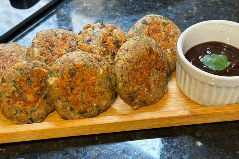 Aprenda a fazer um Hambúrguer de Sardinha com Aveia! Uma receita surpreendente, fácil, saudável e econômica para transformar a sardinha em lata.